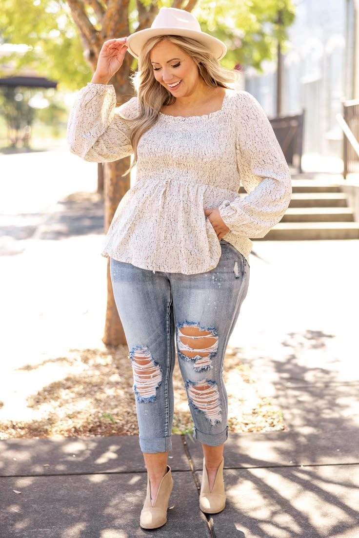 Stay Stylish: Plus Size Trendy Clothing, Dresses & Outfit Ideas for 2025